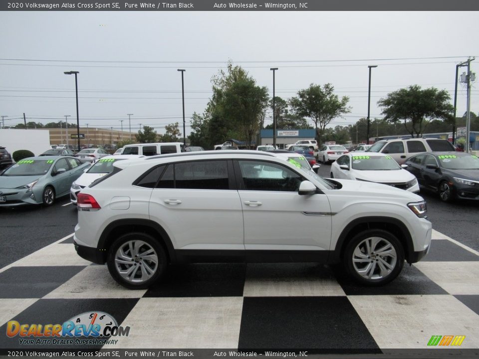 2020 Volkswagen Atlas Cross Sport SE Pure White / Titan Black Photo #3
