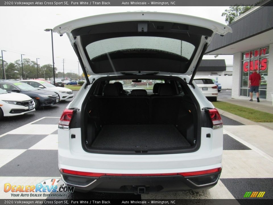 2020 Volkswagen Atlas Cross Sport SE Pure White / Titan Black Photo #5