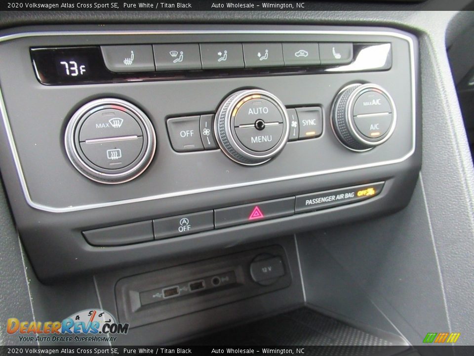 2020 Volkswagen Atlas Cross Sport SE Pure White / Titan Black Photo #17