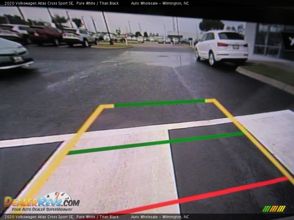 2020 Volkswagen Atlas Cross Sport SE Pure White / Titan Black Photo #18