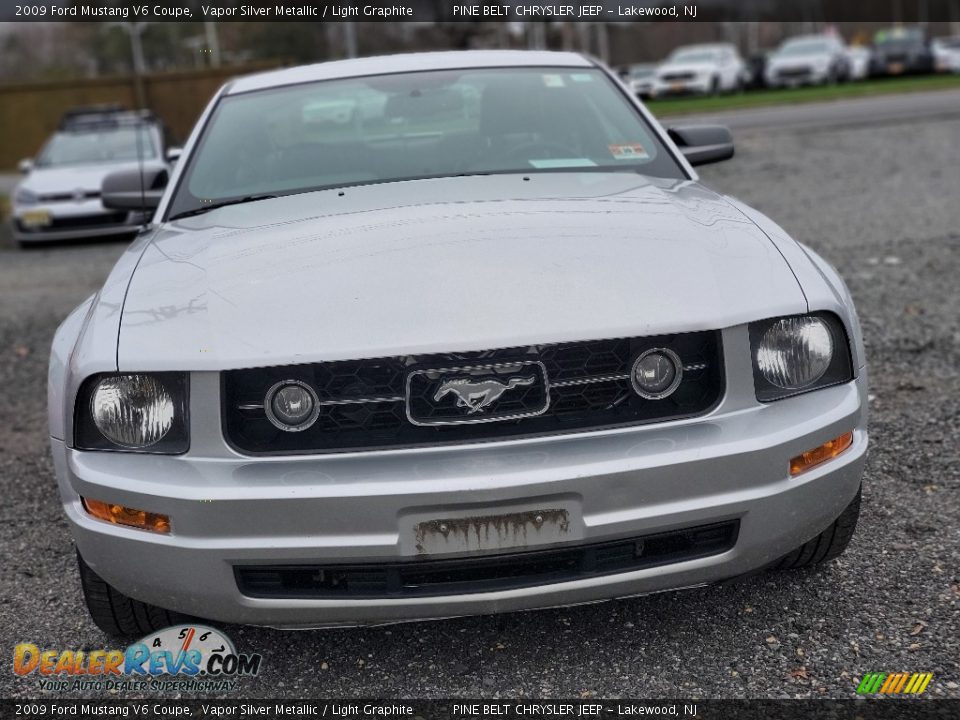 2009 Ford Mustang V6 Coupe Vapor Silver Metallic / Light Graphite Photo #2