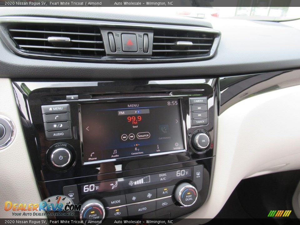 2020 Nissan Rogue SV Pearl White Tricoat / Almond Photo #17