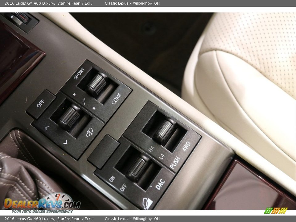 Controls of 2016 Lexus GX 460 Luxury Photo #33
