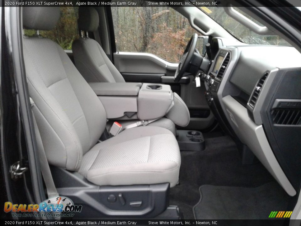 Front Seat of 2020 Ford F150 XLT SuperCrew 4x4 Photo #16