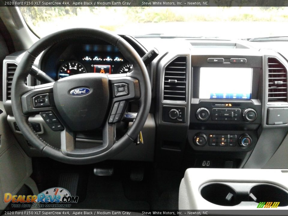 Dashboard of 2020 Ford F150 XLT SuperCrew 4x4 Photo #17