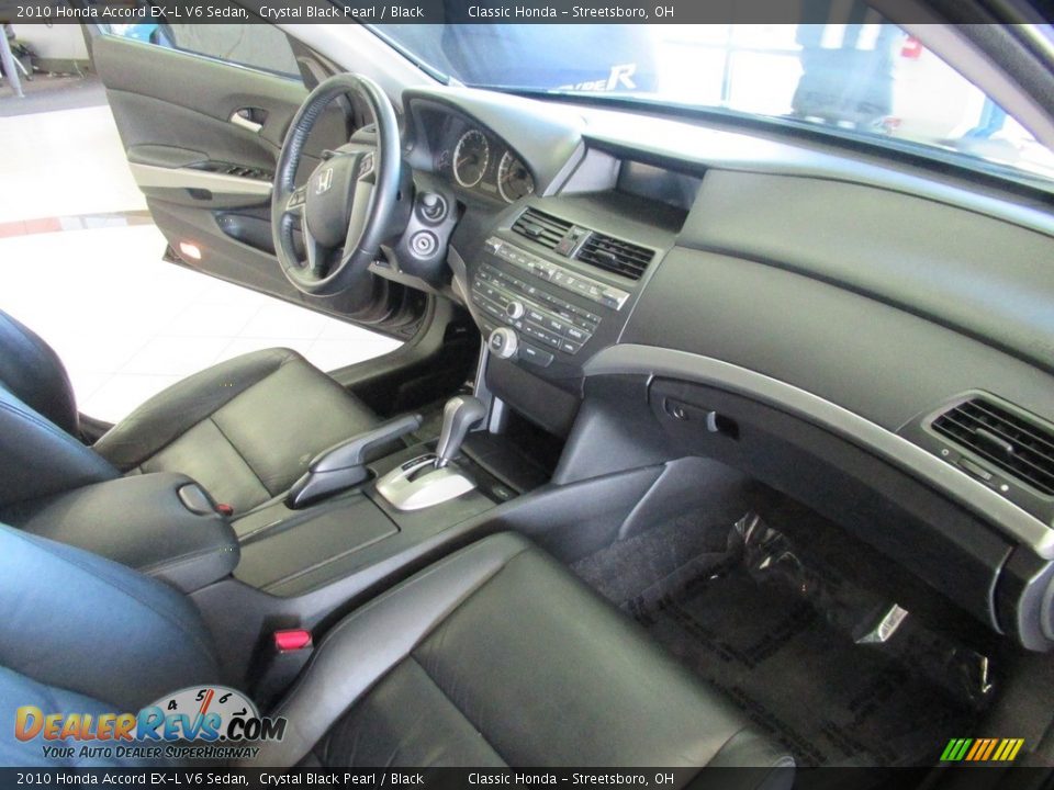 2010 Honda Accord EX-L V6 Sedan Crystal Black Pearl / Black Photo #16