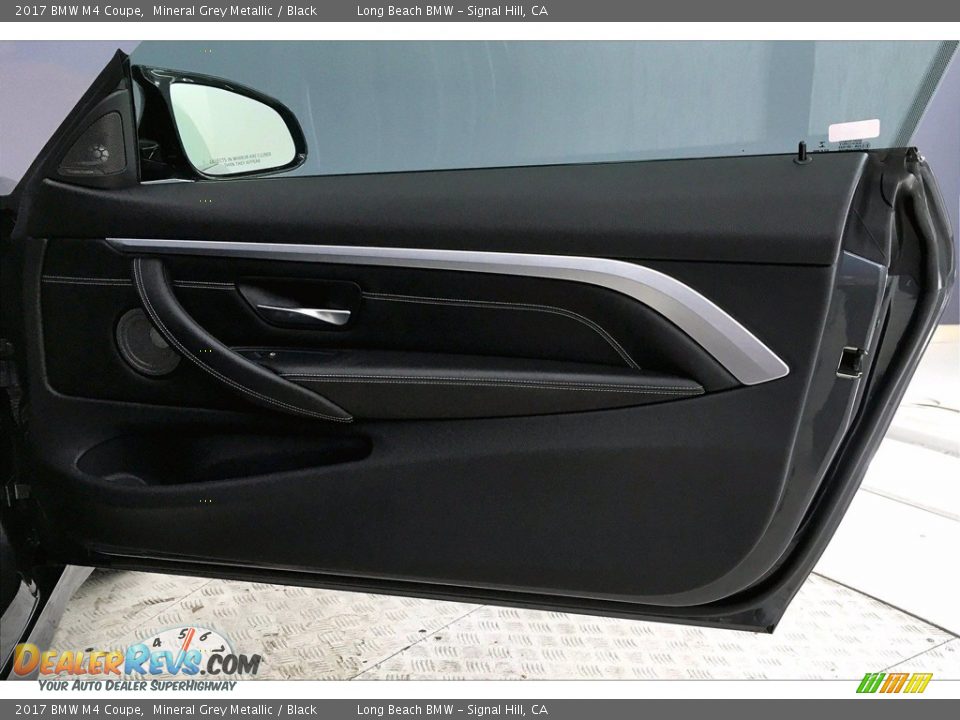 Door Panel of 2017 BMW M4 Coupe Photo #24