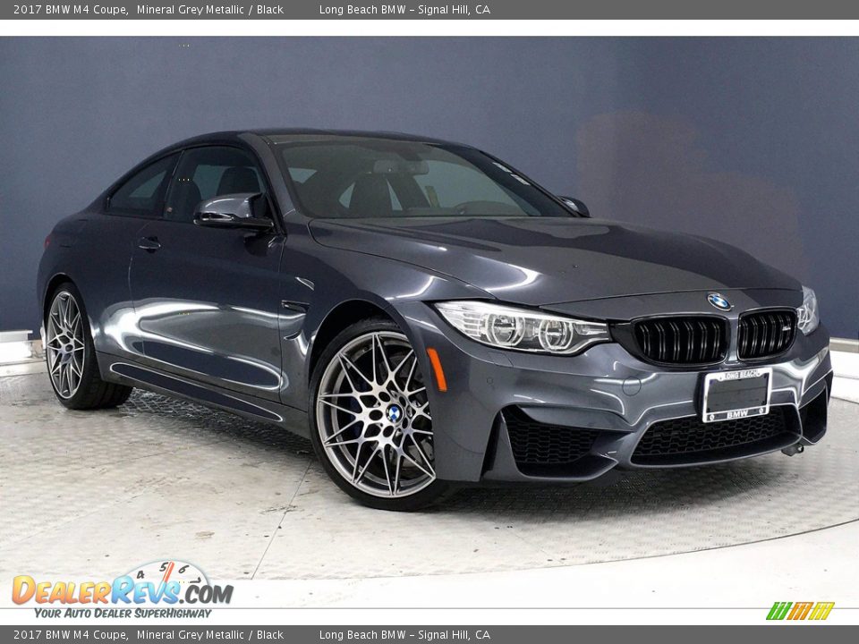 Front 3/4 View of 2017 BMW M4 Coupe Photo #35