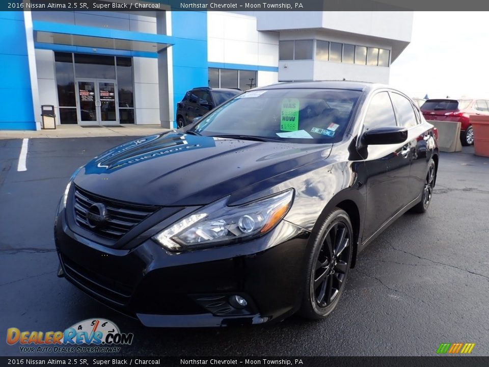 2016 Nissan Altima 2.5 SR Super Black / Charcoal Photo #2