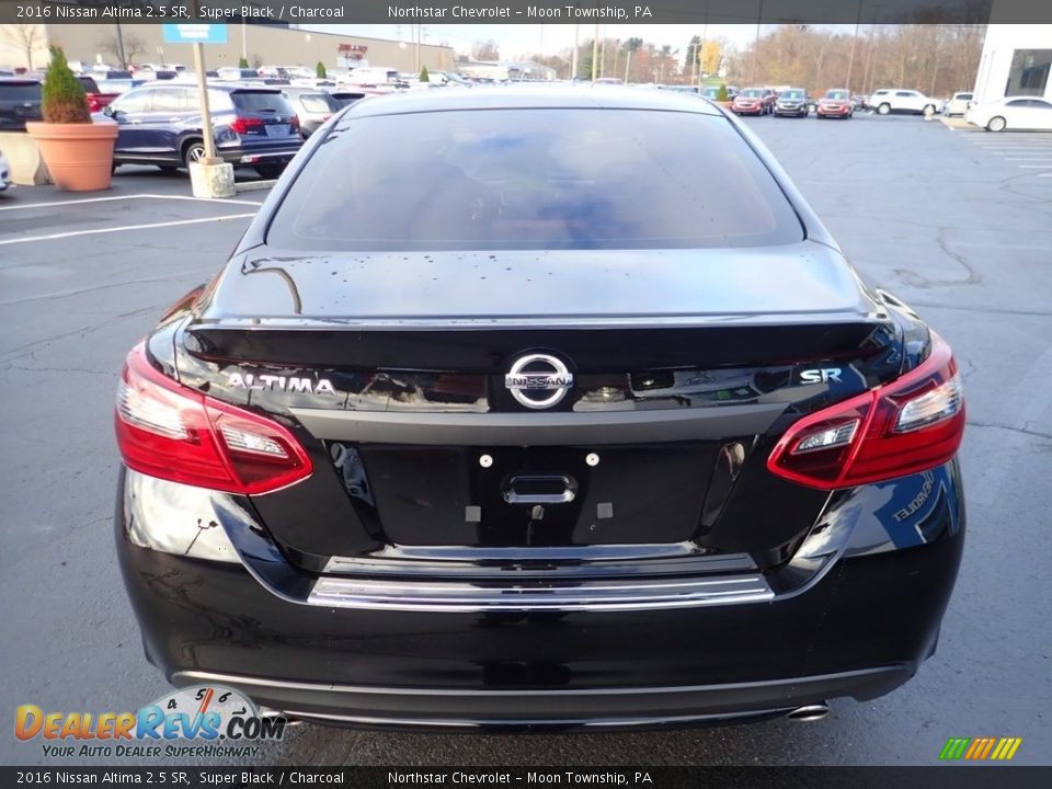 2016 Nissan Altima 2.5 SR Super Black / Charcoal Photo #6