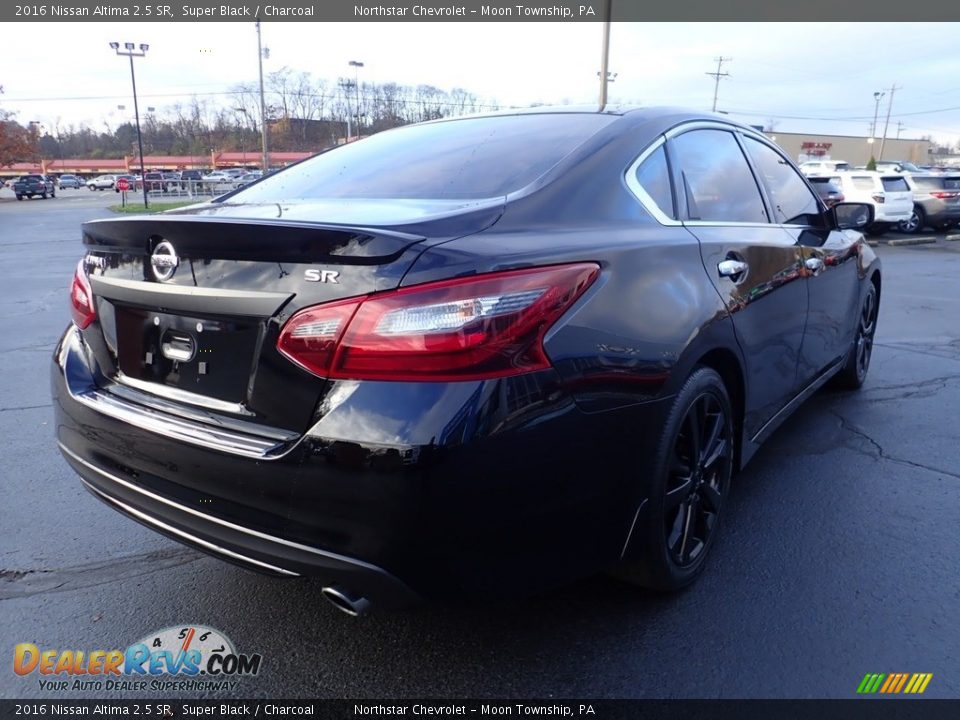 2016 Nissan Altima 2.5 SR Super Black / Charcoal Photo #8