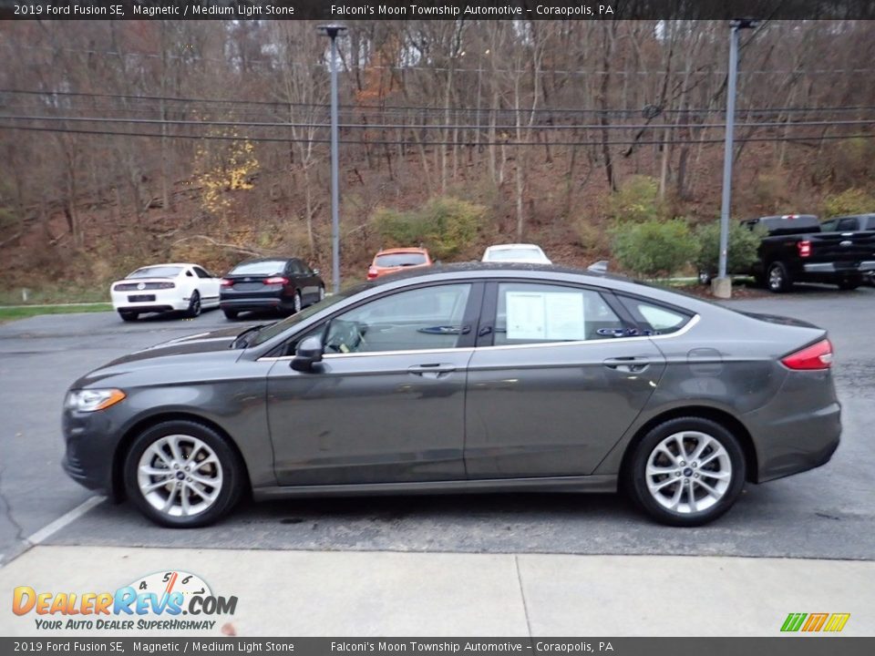 2019 Ford Fusion SE Magnetic / Medium Light Stone Photo #6