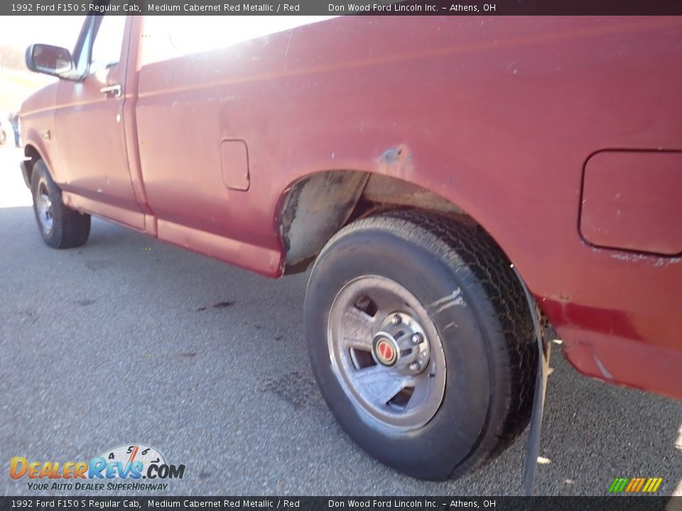 1992 Ford F150 S Regular Cab Medium Cabernet Red Metallic / Red Photo #8