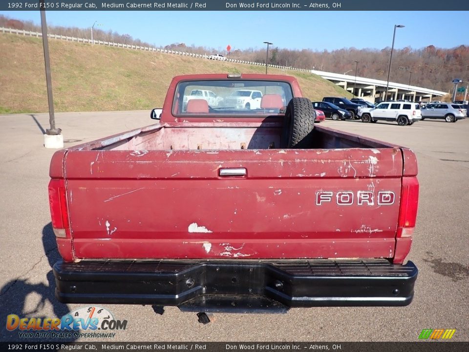 1992 Ford F150 S Regular Cab Medium Cabernet Red Metallic / Red Photo #9