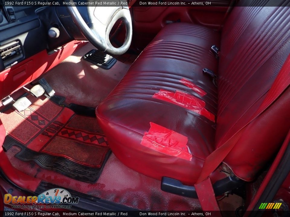 1992 Ford F150 S Regular Cab Medium Cabernet Red Metallic / Red Photo #13