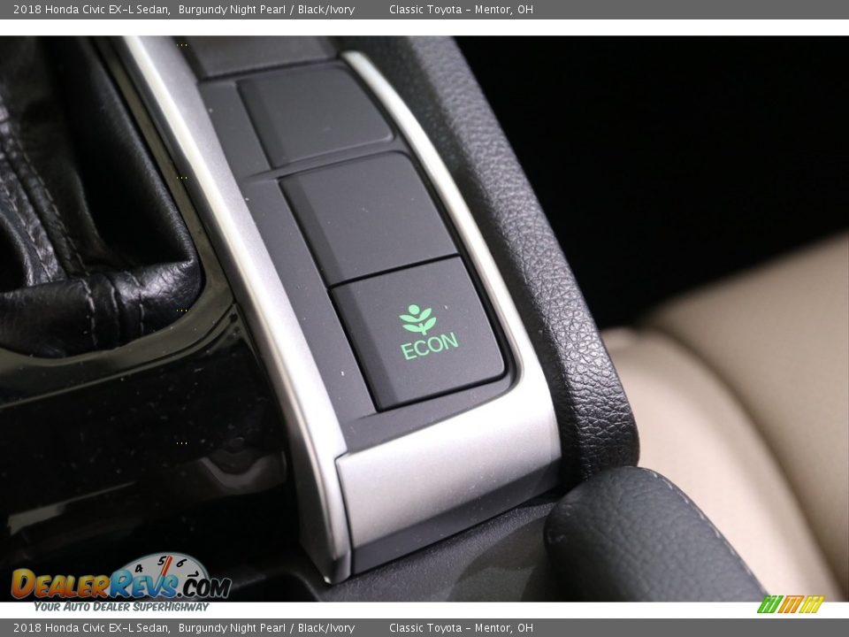 Controls of 2018 Honda Civic EX-L Sedan Photo #15