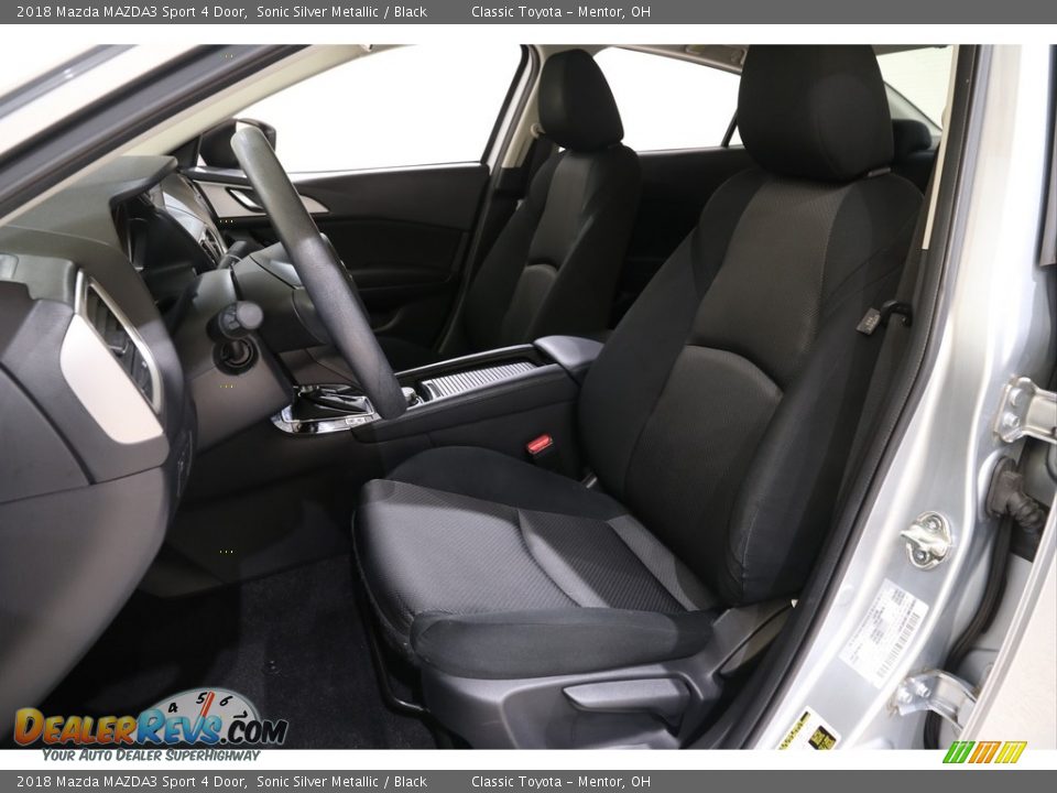 2018 Mazda MAZDA3 Sport 4 Door Sonic Silver Metallic / Black Photo #5