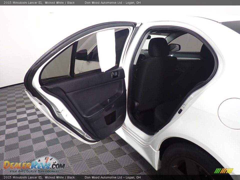 2015 Mitsubishi Lancer ES Wicked White / Black Photo #31