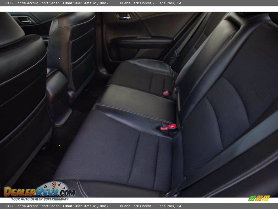 2017 Honda Accord Sport Sedan Lunar Silver Metallic / Black Photo #4