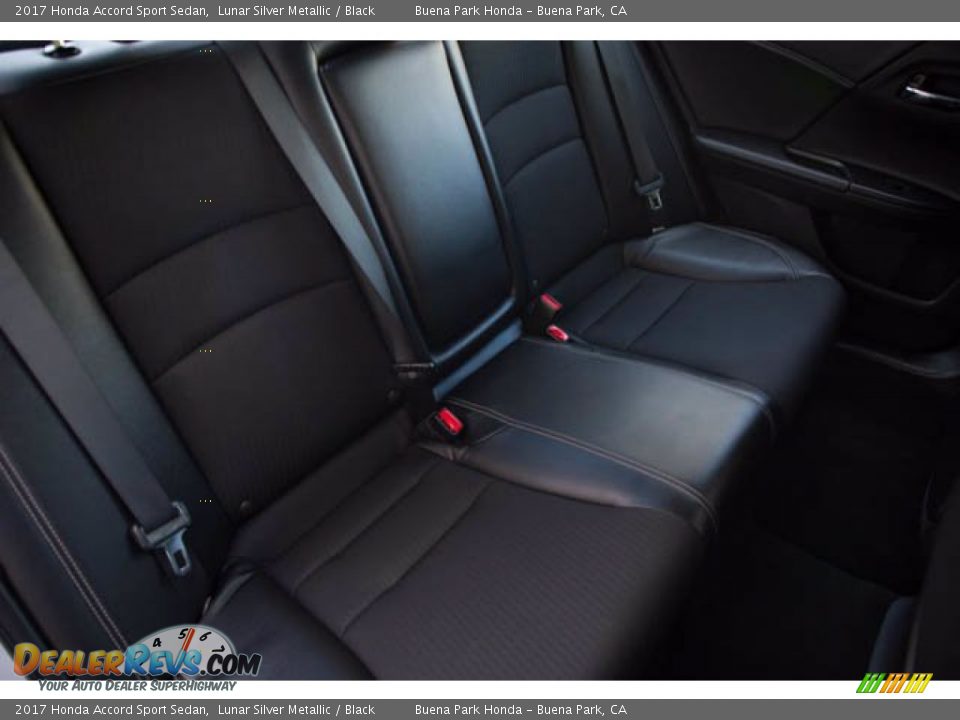 2017 Honda Accord Sport Sedan Lunar Silver Metallic / Black Photo #19