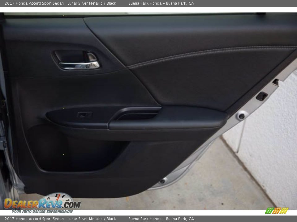 2017 Honda Accord Sport Sedan Lunar Silver Metallic / Black Photo #28