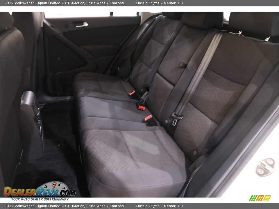 2017 Volkswagen Tiguan Limited 2.0T 4Motion Pure White / Charcoal Photo #13