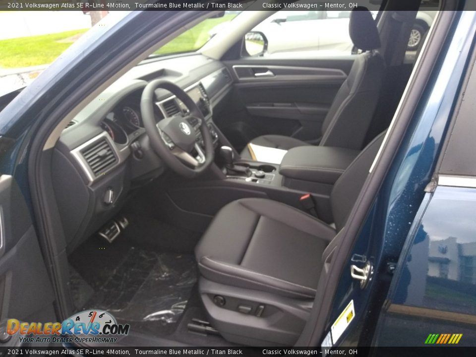 Front Seat of 2021 Volkswagen Atlas SE R-Line 4Motion Photo #4
