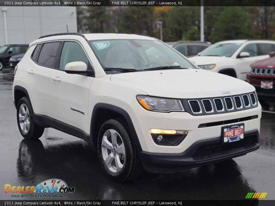 2021 Jeep Compass Latitude 4x4 White / Black/Ski Gray Photo #1