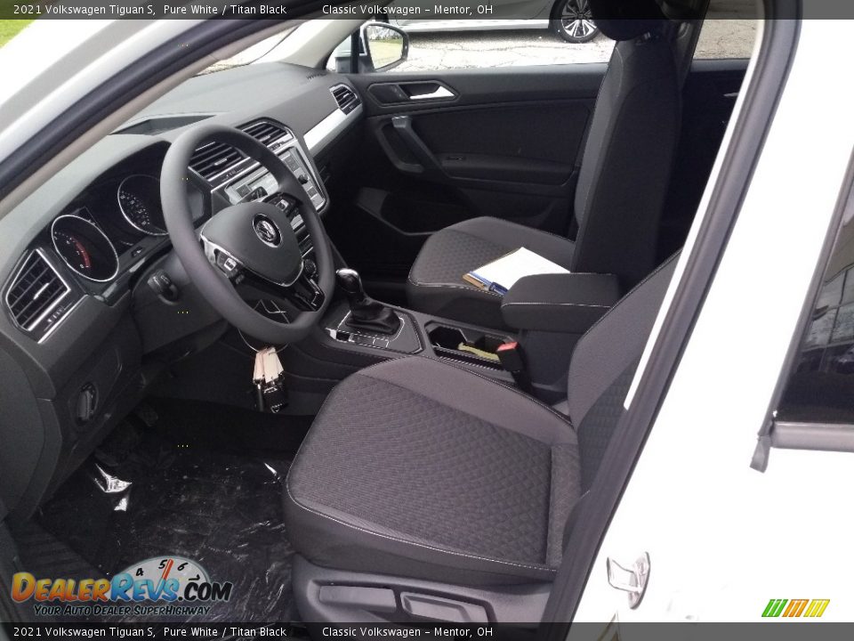 2021 Volkswagen Tiguan S Pure White / Titan Black Photo #4