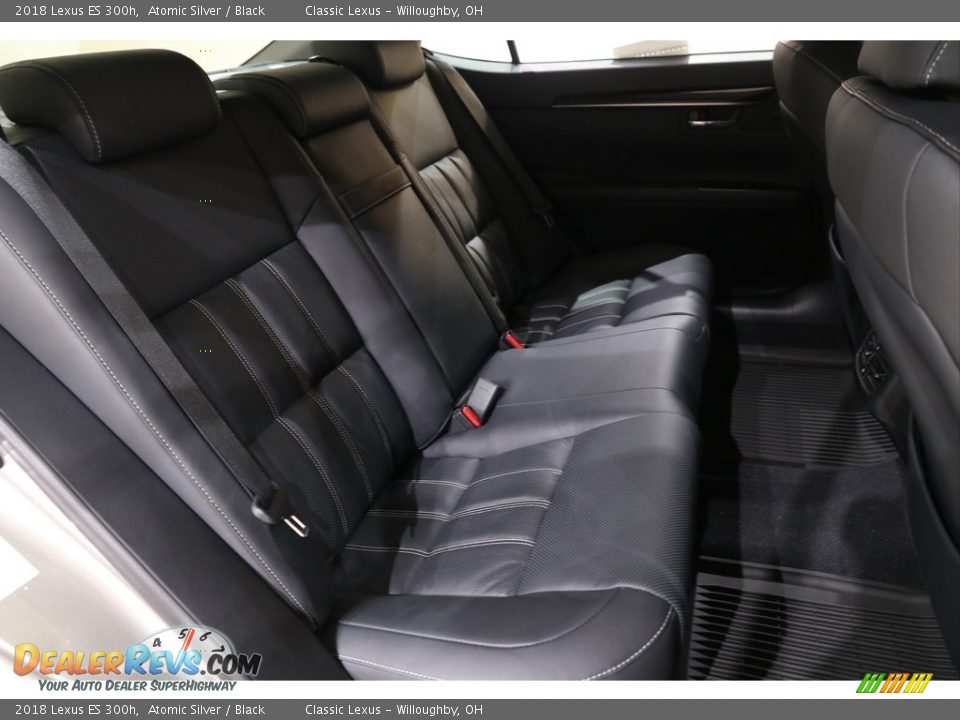 Rear Seat of 2018 Lexus ES 300h Photo #21