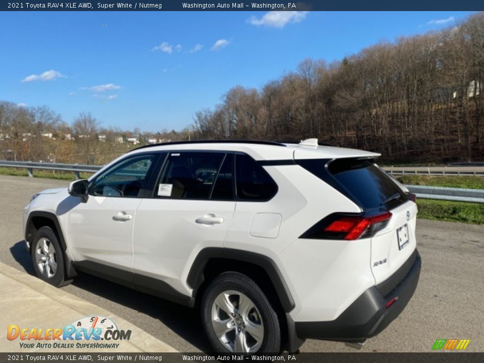 2021 Toyota RAV4 XLE AWD Super White / Nutmeg Photo #2