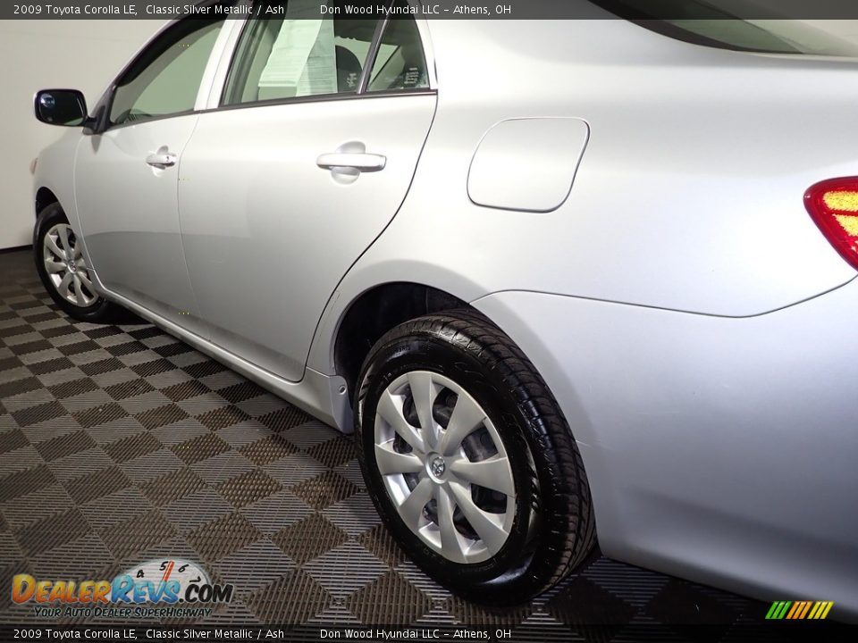 2009 Toyota Corolla LE Classic Silver Metallic / Ash Photo #10