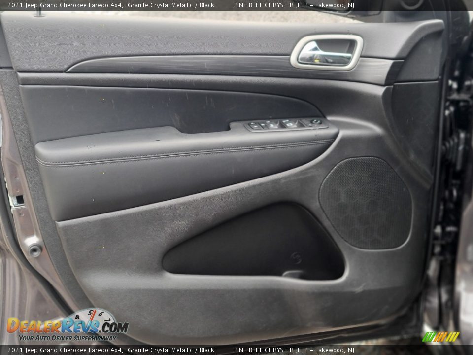 2021 Jeep Grand Cherokee Laredo 4x4 Granite Crystal Metallic / Black Photo #12