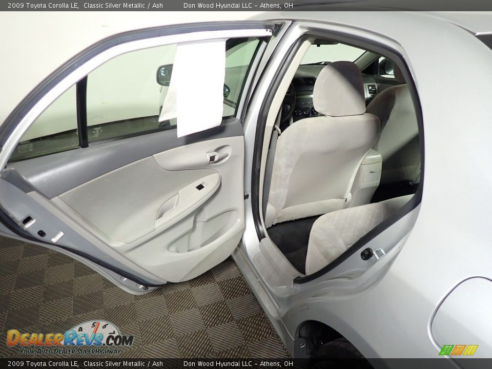 2009 Toyota Corolla LE Classic Silver Metallic / Ash Photo #19