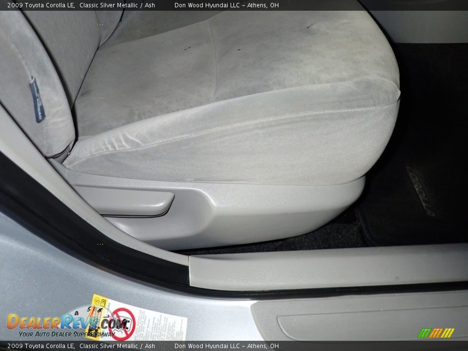 2009 Toyota Corolla LE Classic Silver Metallic / Ash Photo #24
