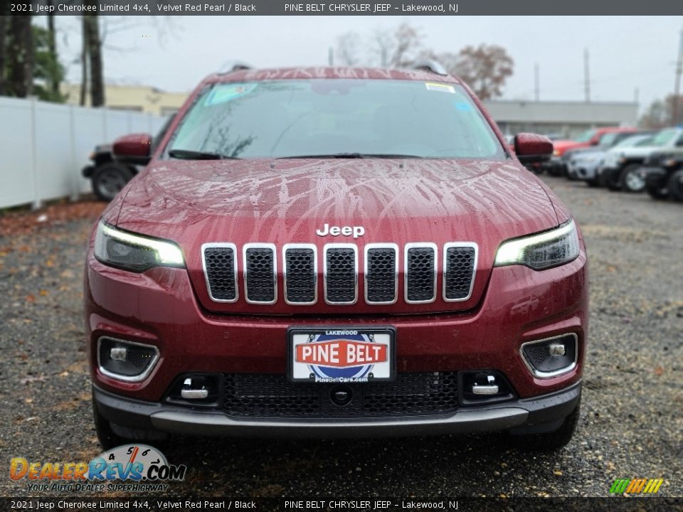 2021 Jeep Cherokee Limited 4x4 Velvet Red Pearl / Black Photo #3