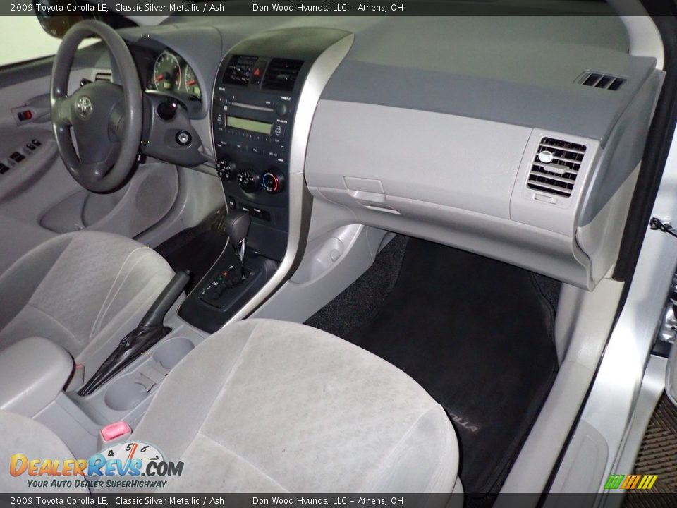 2009 Toyota Corolla LE Classic Silver Metallic / Ash Photo #25