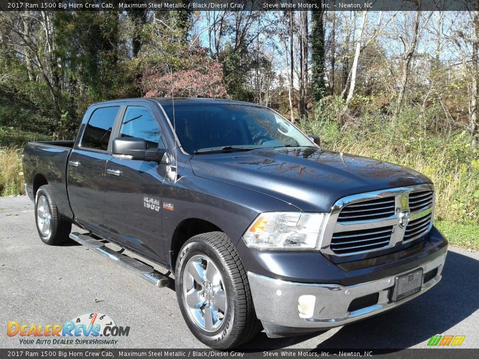 Front 3/4 View of 2017 Ram 1500 Big Horn Crew Cab Photo #4