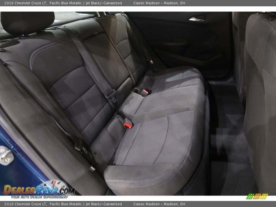 2019 Chevrolet Cruze LT Pacific Blue Metallic / Jet Black/­Galvanized Photo #15