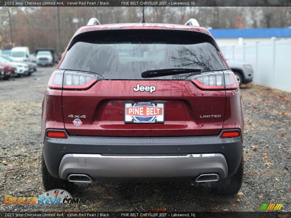 2021 Jeep Cherokee Limited 4x4 Velvet Red Pearl / Black Photo #7