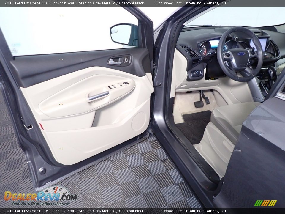 2013 Ford Escape SE 1.6L EcoBoost 4WD Sterling Gray Metallic / Charcoal Black Photo #16