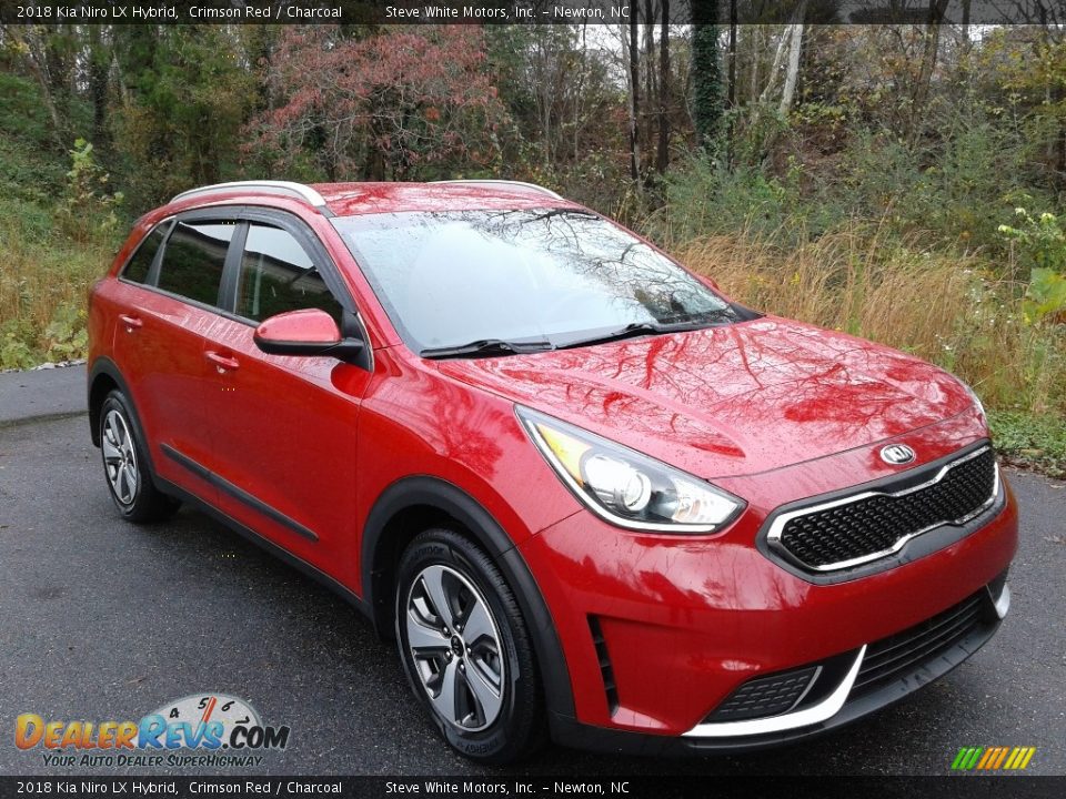 Front 3/4 View of 2018 Kia Niro LX Hybrid Photo #5