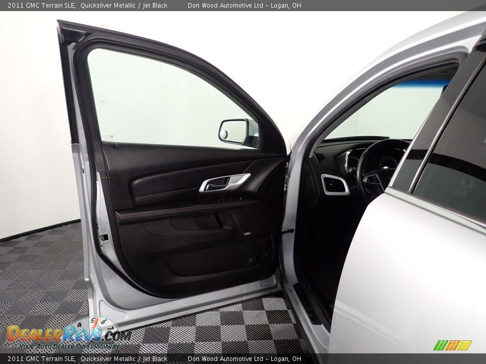2011 GMC Terrain SLE Quicksilver Metallic / Jet Black Photo #29