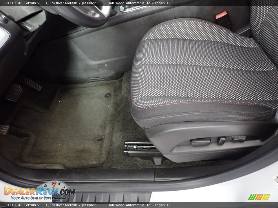 2011 GMC Terrain SLE Quicksilver Metallic / Jet Black Photo #31