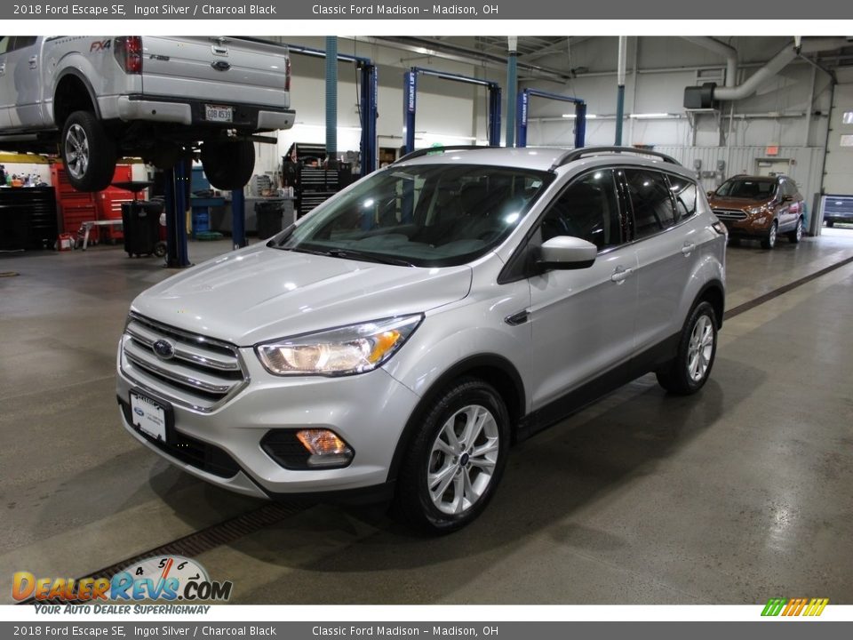 2018 Ford Escape SE Ingot Silver / Charcoal Black Photo #1