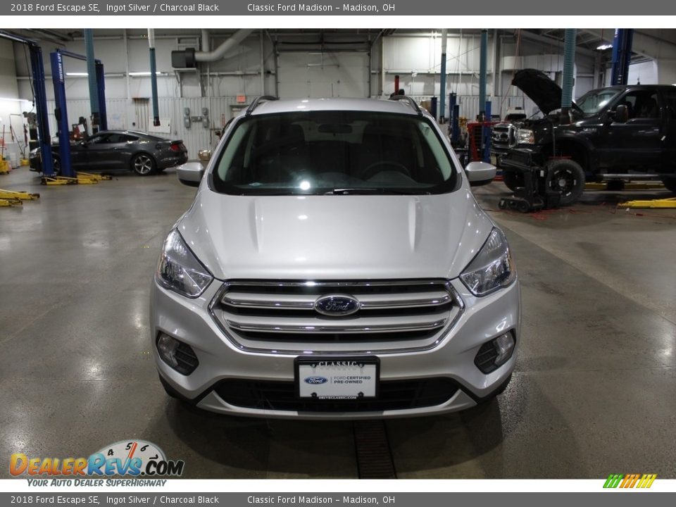 2018 Ford Escape SE Ingot Silver / Charcoal Black Photo #2