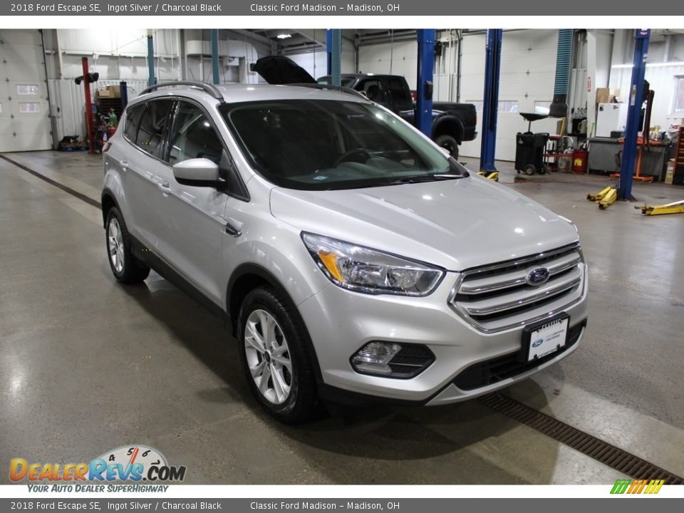 2018 Ford Escape SE Ingot Silver / Charcoal Black Photo #3
