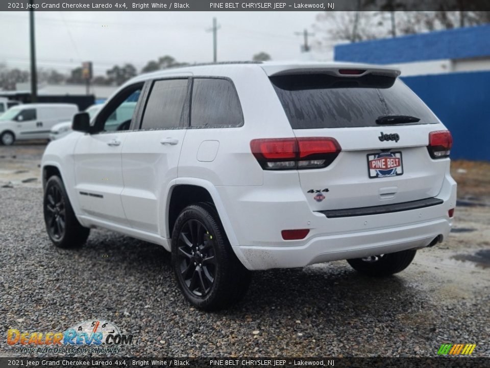 2021 Jeep Grand Cherokee Laredo 4x4 Bright White / Black Photo #6