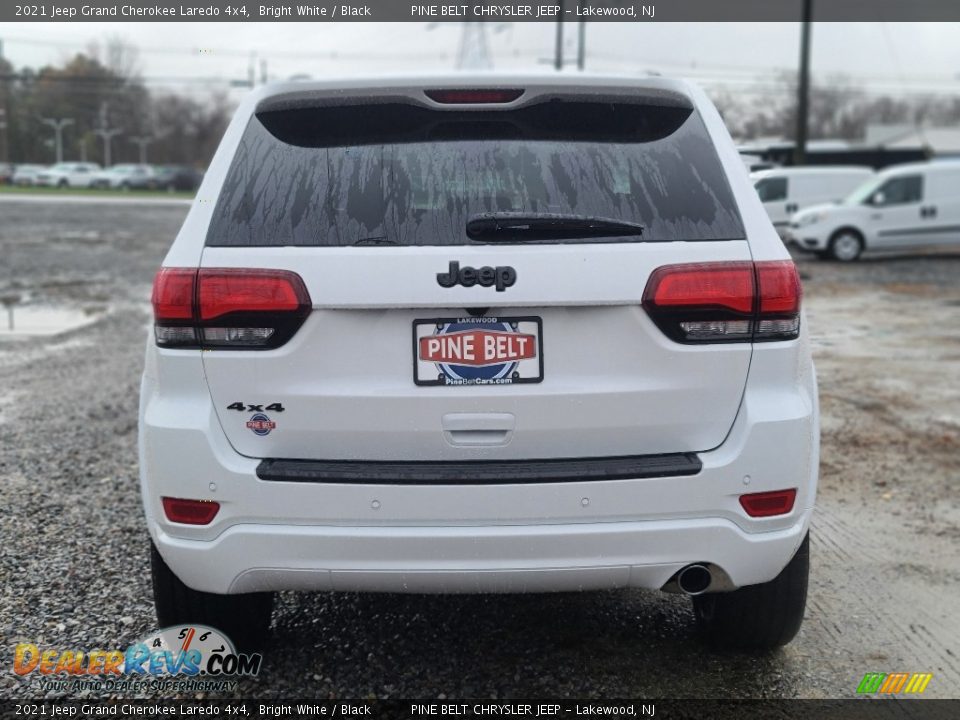 2021 Jeep Grand Cherokee Laredo 4x4 Bright White / Black Photo #7