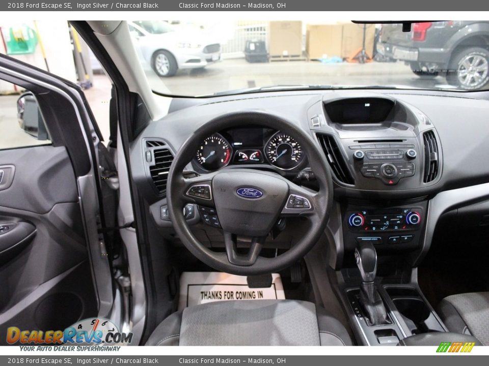 2018 Ford Escape SE Ingot Silver / Charcoal Black Photo #9